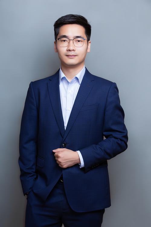 温燕达 跟组制片负责人